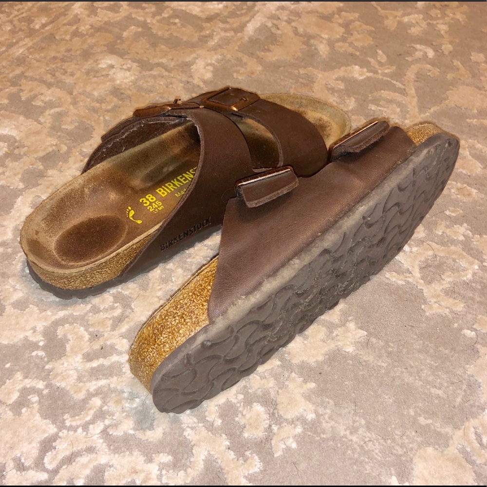 Arizona Birkenstocks size 38, box included.